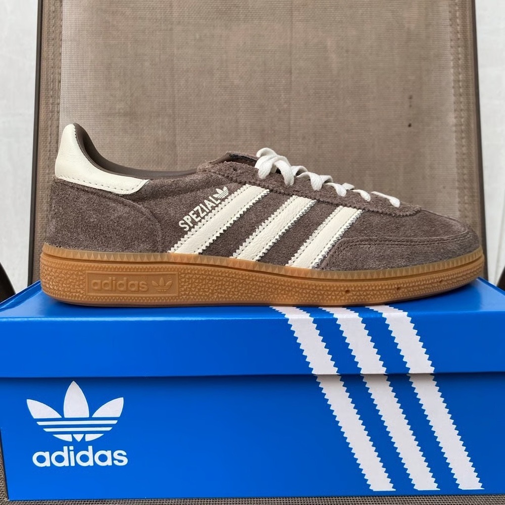 Brand New Adidas Spezial Earth Strata Gum